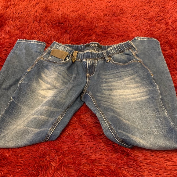 Jeans - Picture 3 of 3